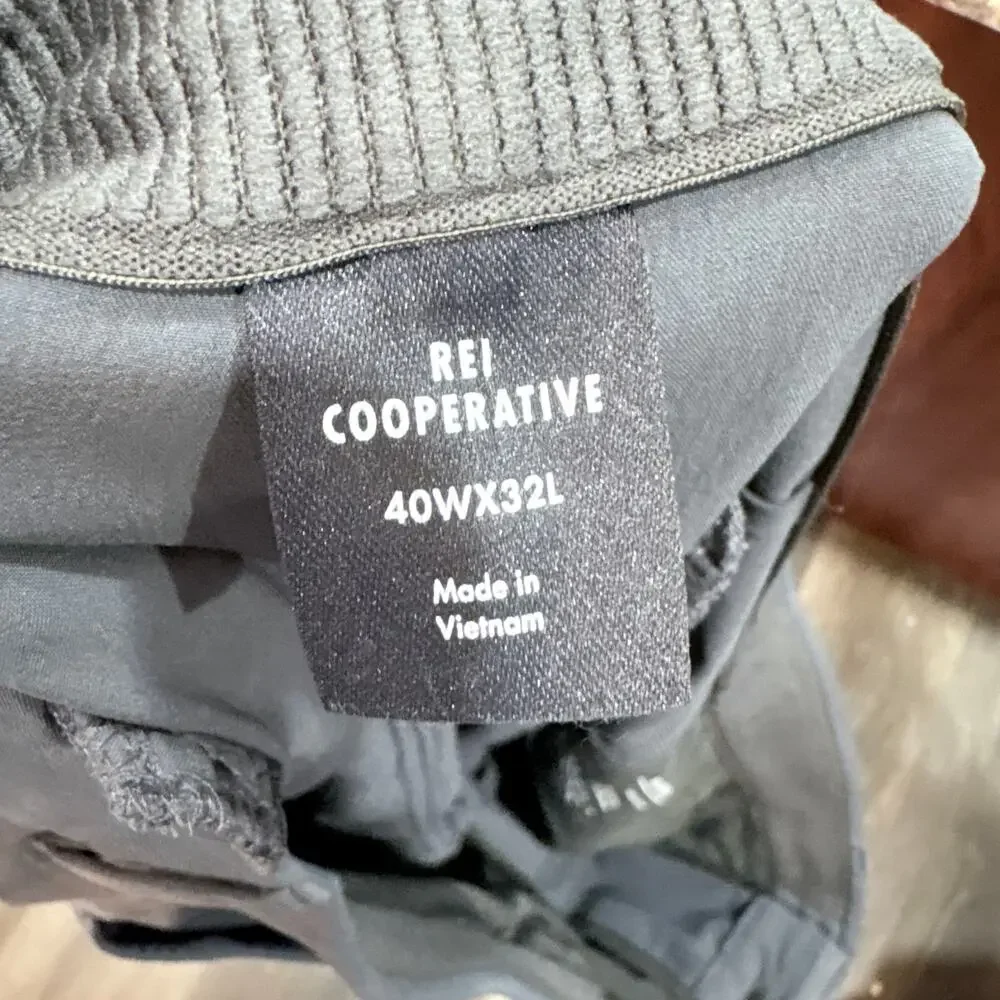 REI Cooperative Men's‎ Hiking Pants Size 40x32 NWOT